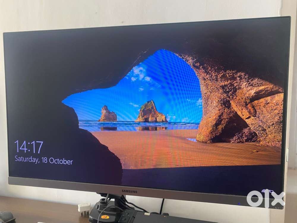 Samsung 24-inch Monitor  Rarely Used  Excellent Condition
