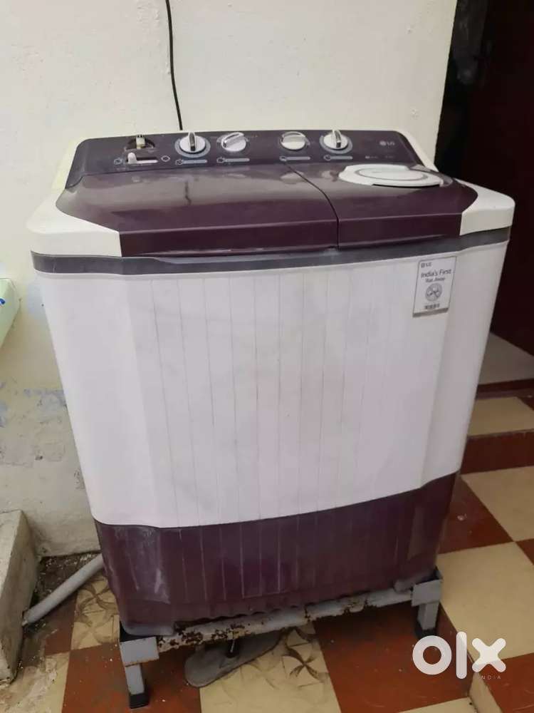 LG SEMI AUTOMATIC WASHING MACHINE FOR SALE