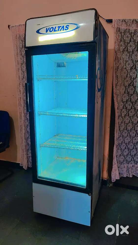 Voltas display fridge 470ltr