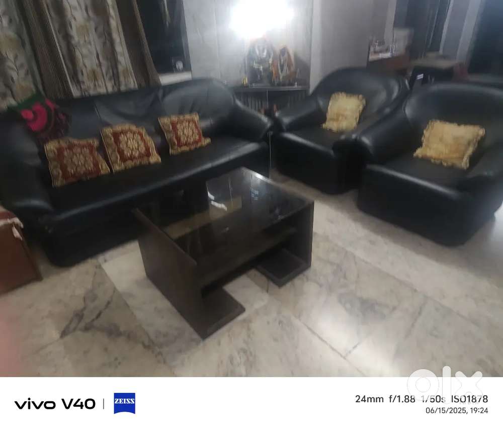 1 BHK Heavily Furnished on 11th floor for Sale in Saket Tower Majiwade