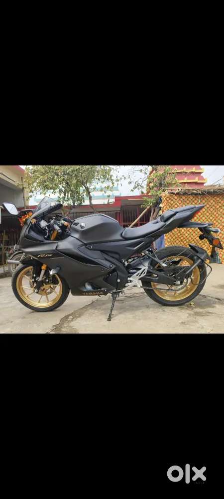 Yamaha r15 v4 Good condition