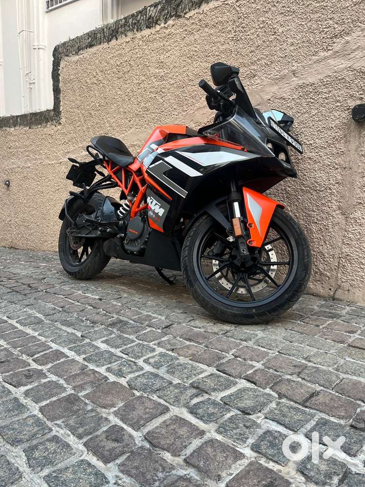 KTM RC 200 2021 model very less driven in showroom condition