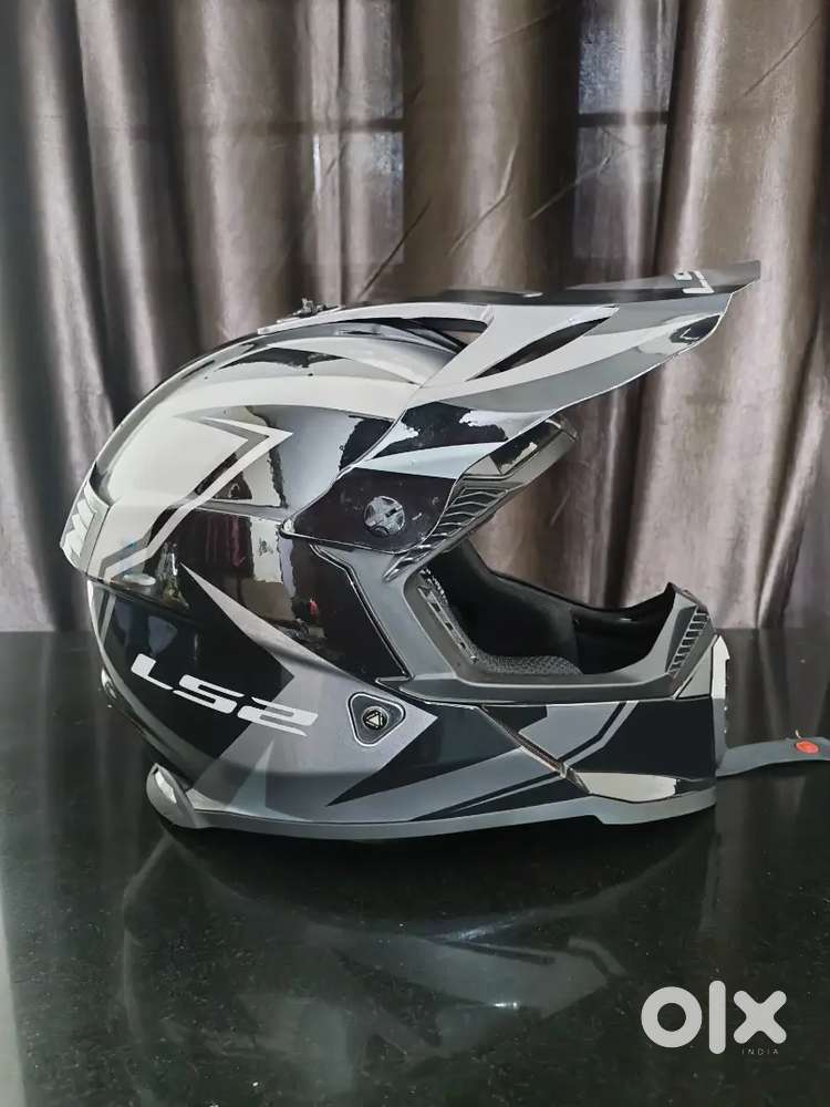 LS2 Helmet