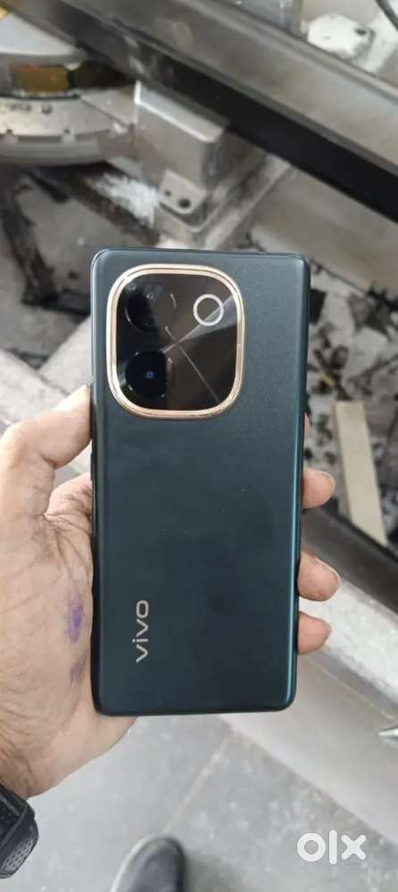 T3 Pro 8 month old 8/128 all accessories bill box and charge