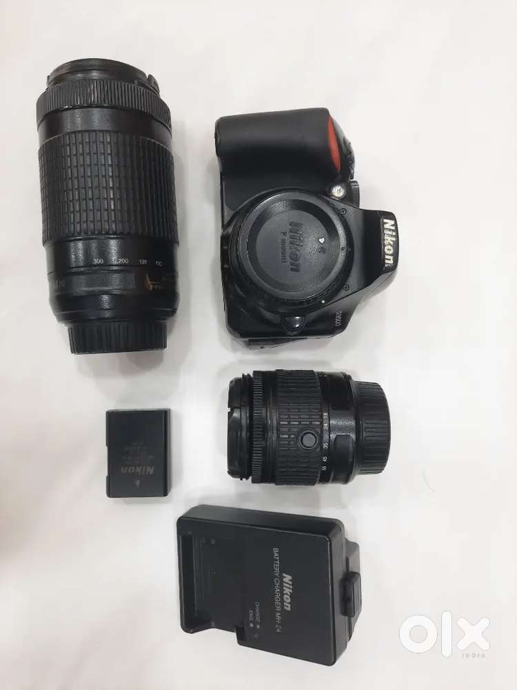 Nikon D3500 Camera With Lens's