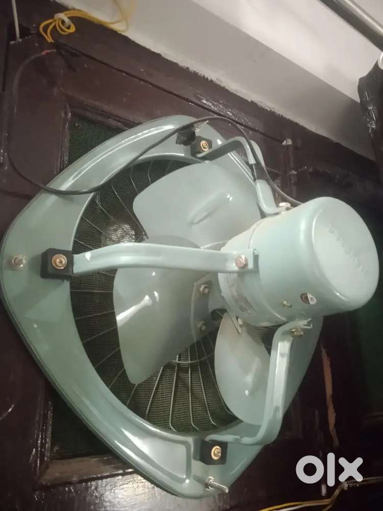 Room exhaust fan