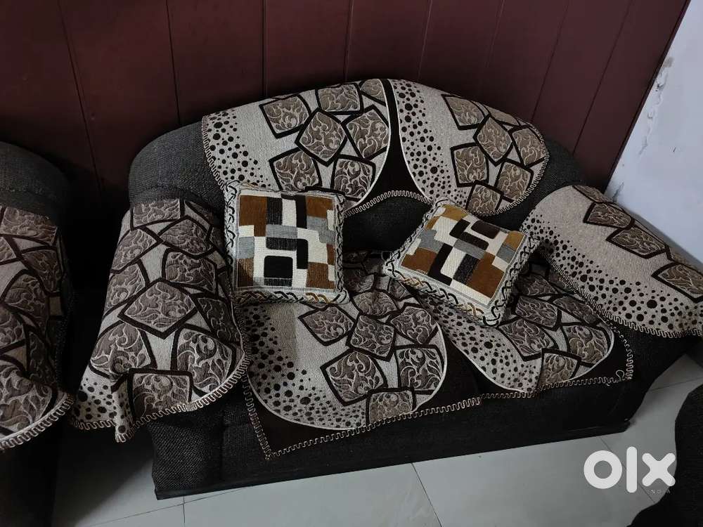 7 Seater Sofa and 4 x 3 Sunmica Diwan made by Malik Furniture