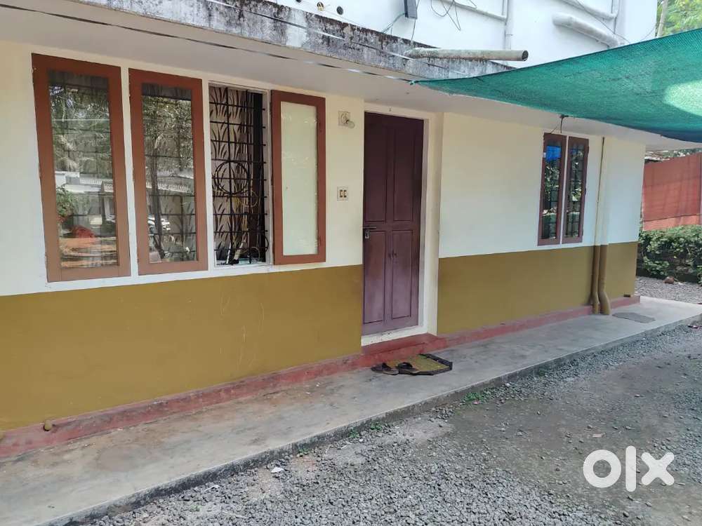 1BHK house for rent, behind Maria hospital Kuruppampady