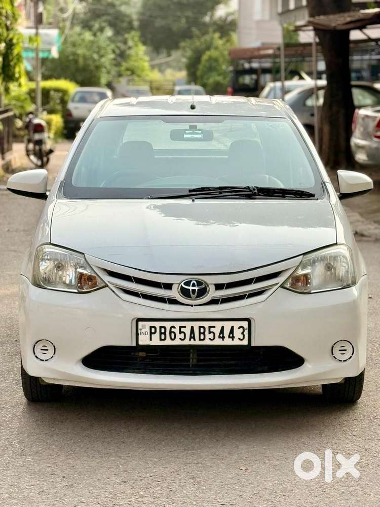 Toyota Etios Liva 1.2 GX, 2014, Petrol