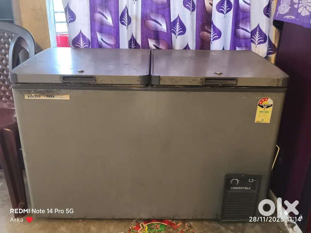 Voltas deep freeze 450 L
