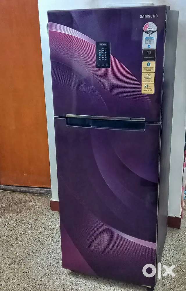 SAMSUNG DOUBLE DOOR FRIDGE