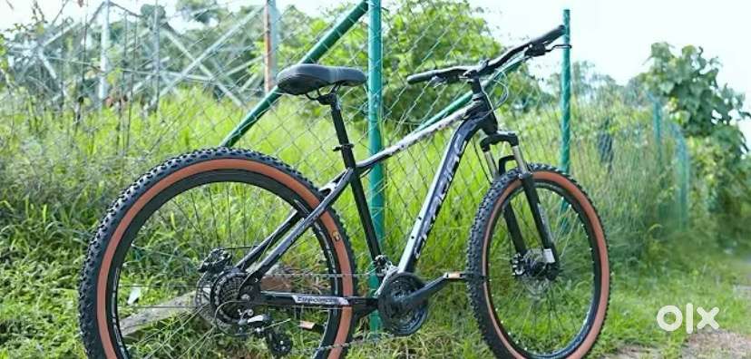 Cradiac XTREME Bicycle  Shimano Tourney 21 Gears Set  2 months old