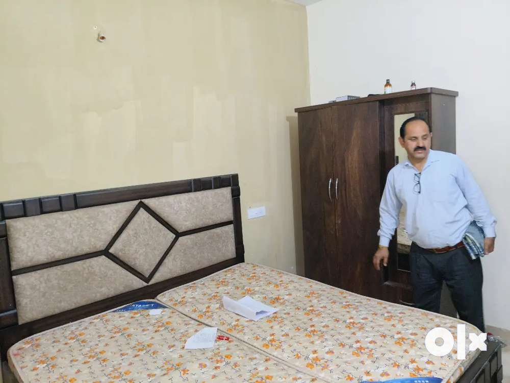 2 bhk flat for rent fully furnished