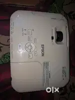 EPSON PROJECTOR EB-X11 (OLD)Excellent condition