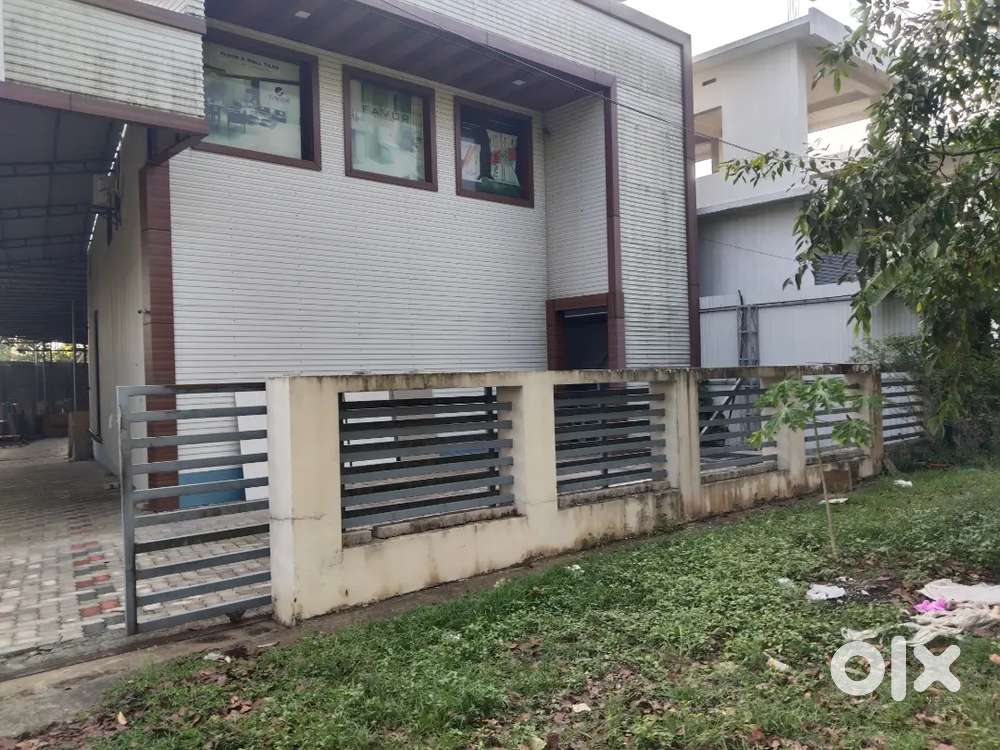 Edapilly paravur road thathapilly 26 cent 10000sq godown