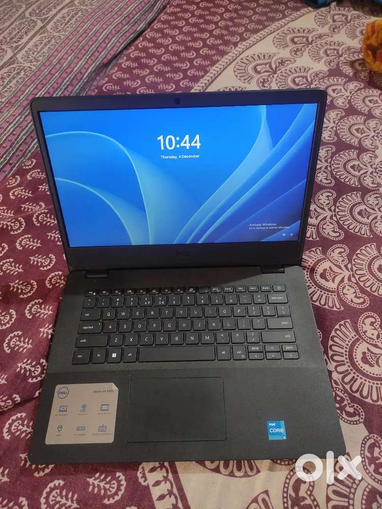 Dell Vostro laptop 11 month old very less use
