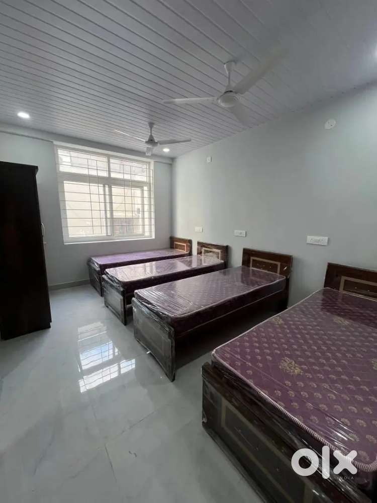 LUXURY GIRLS PG & HOSTEL@ 3333/- (ONLY FEMALE'S)