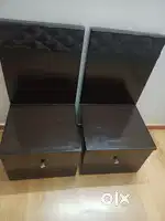 2 Side tables