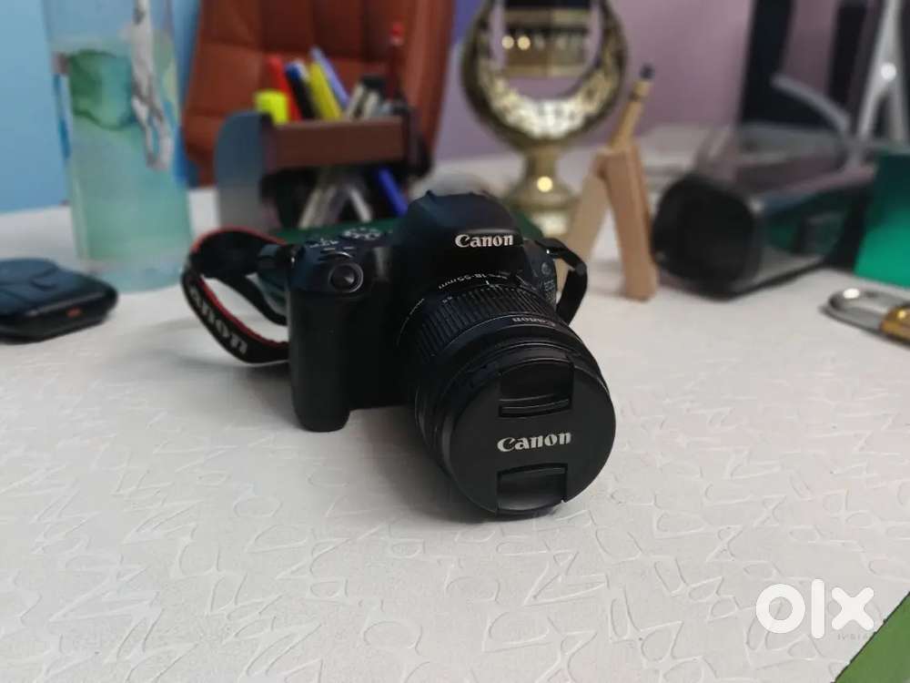 Canon 200D DSLR Camera with Kit Lens - Excellent Condition