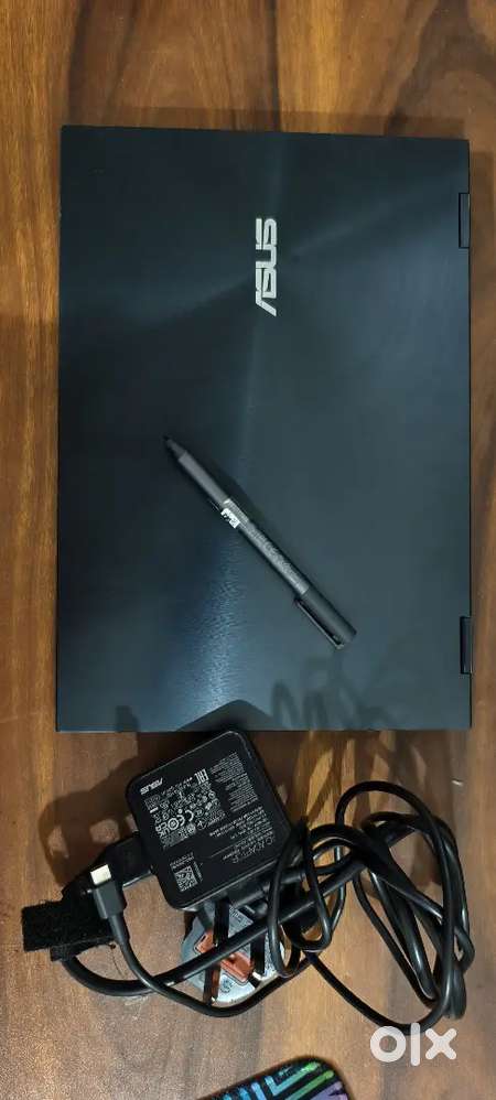 13.3 2 in 1 laptop (Asus 13 Flip Zenbook)