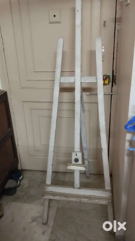 Easel for professionals