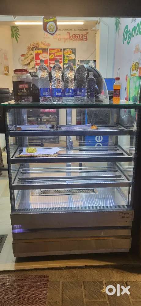 SNACKS COUNTER WITH HEATER