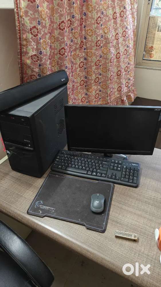 Pc quad core , monitor, keyboard , mouse , speakers