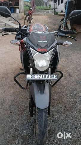 Hornet 160 R .8year bike