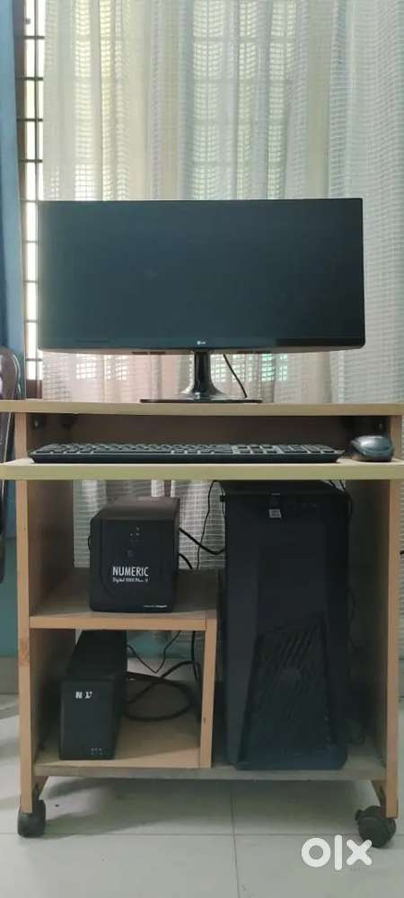 Intel i9 Computer @70000/ keyboard, Monitor,Mouse,UPS