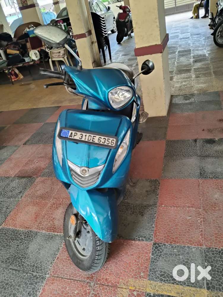 Scooty selling