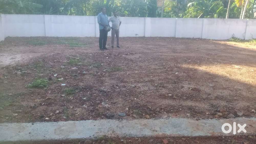 3,4,4.400 cent house plot kumarapuram