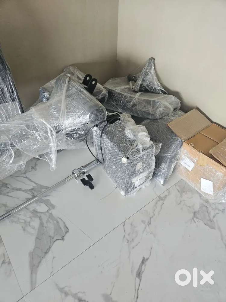 Sell my new Treadmill and Bench