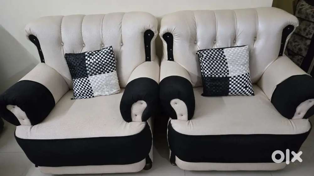 Good sofa in nominal price.