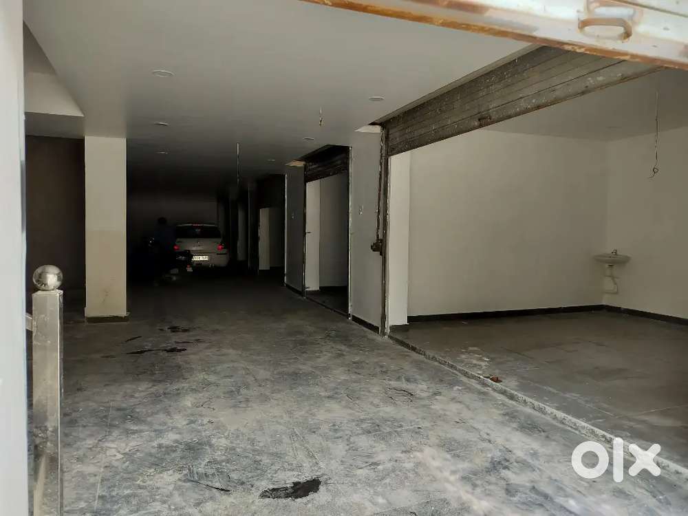 5 Commercial Shops for Rent/Sale – With Parking & Bathroom