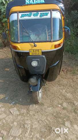 Compact auto rickshaw 2019 CNG