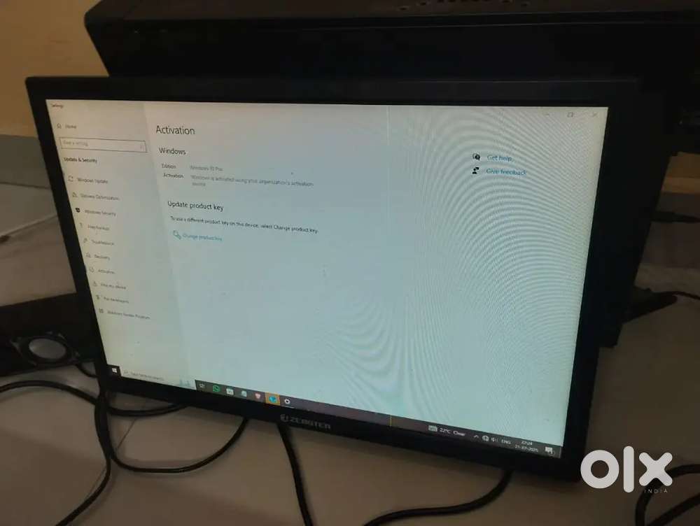 Monitor screen