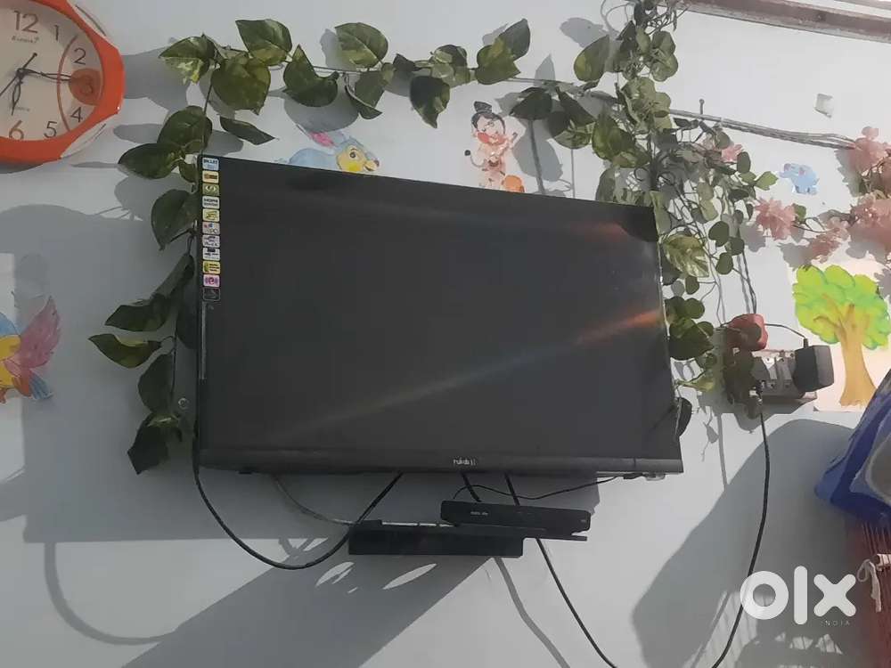 Smart 32 inch  tv with youtube and all features are for sell