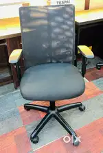 Featherlite refurbished chairs in new condition for Rs 2700 only