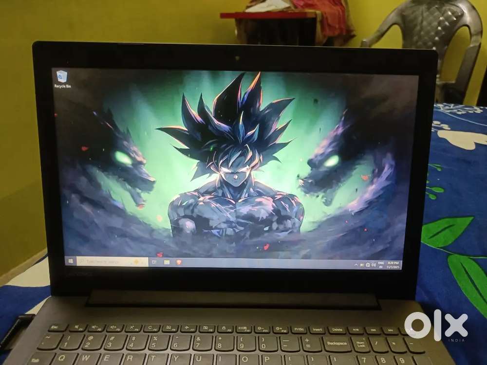 Lenovo IdeaPad 320 15-ast with 7th generation AMD Radeon processor.