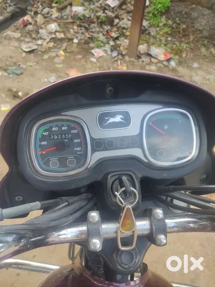 Lene bale hi call sms kare faltu time pass nahi kare