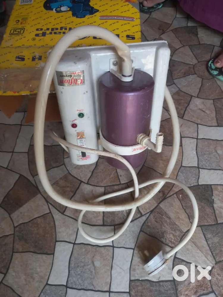 Instant water Geejar