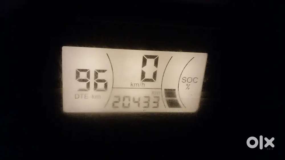 Mahindra treo plus 150 km.