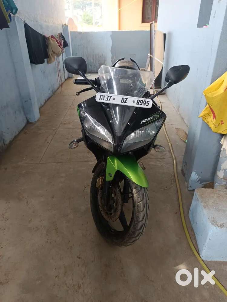 Good condition sports bike with low kilometres driven