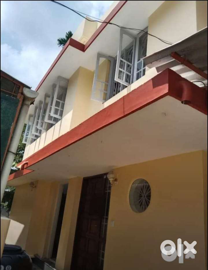 Pg for ladies food and accomodation 6000(4 sharing).