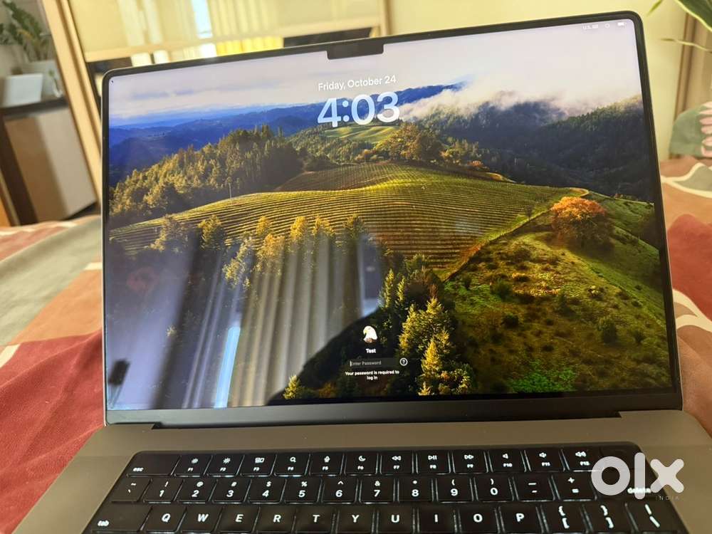 M1 pro 16GB Macbook