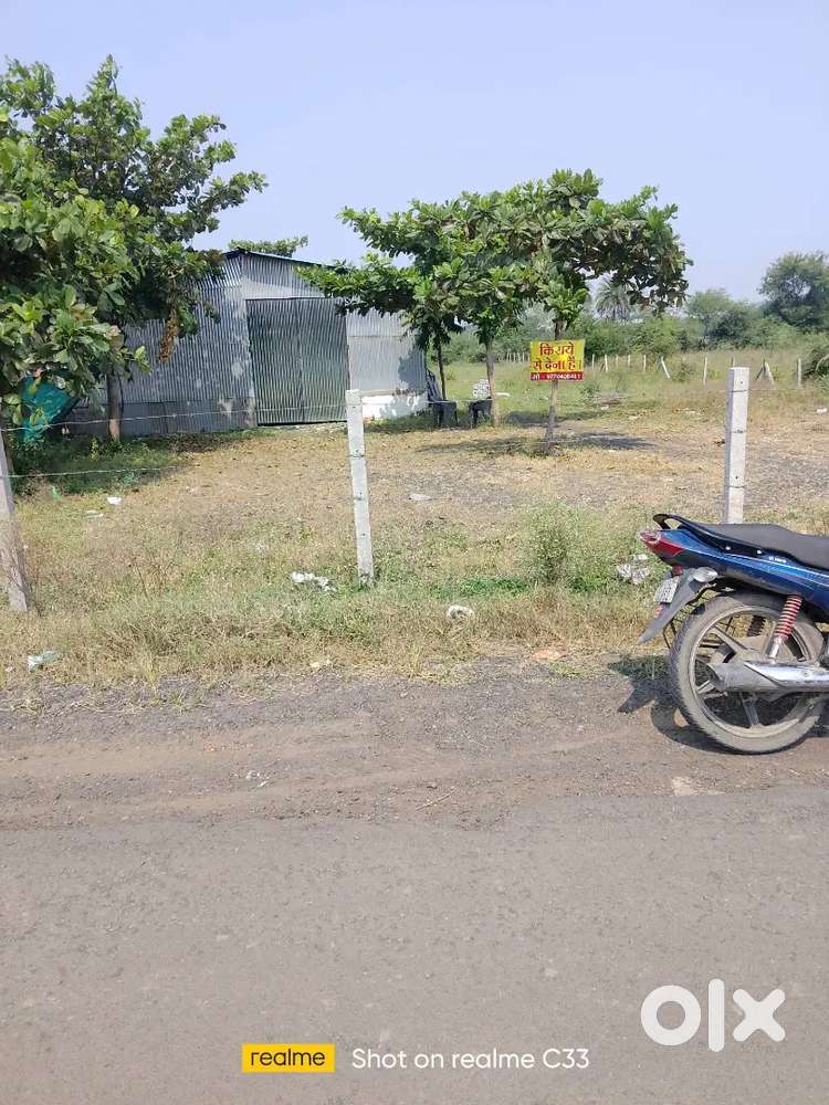 Jitna Lena ho mil jayegi jagah