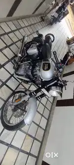 Scratchless bike . Very clean  and all bike agency record 3rd owner