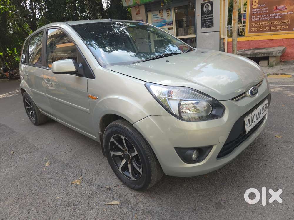 Ford Figo 2010-2012 Petrol Titanium, 2012, Petrol