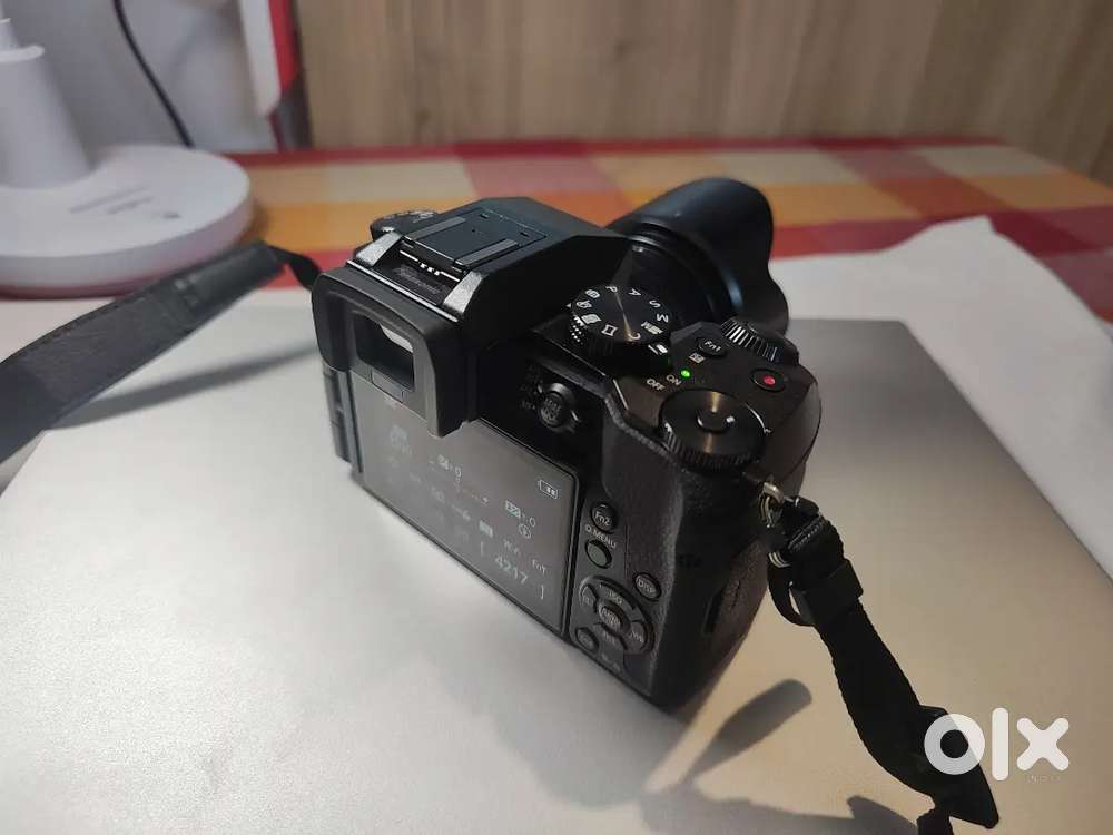 Panasonic Lumix G7 Mirrorless Camera (rarely used and new)