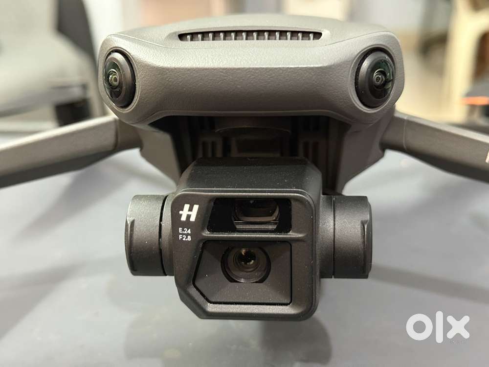 DJI MAVIC 3 - Fly More Combo with FHD RC